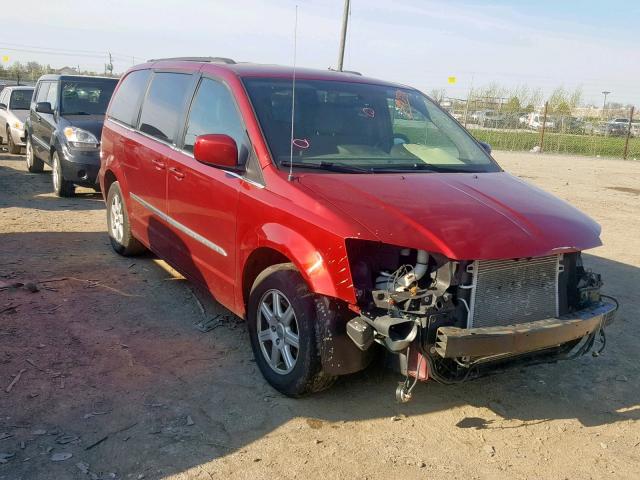 2A4RR5DG7BR637181 - 2011 CHRYSLER TOWN & COU MAROON photo 1