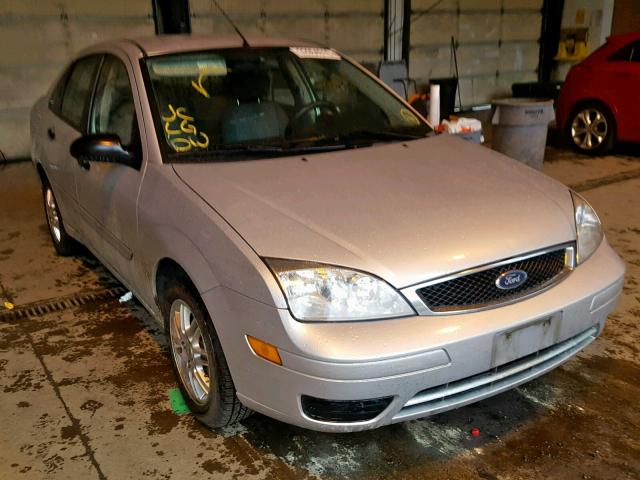 1FAFP34N66W135069 - 2006 FORD FOCUS ZX4 SILVER photo 1