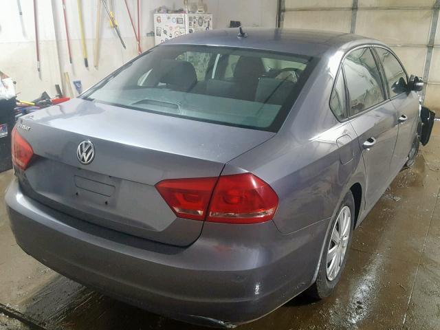 1VWAP7A39DC063312 - 2013 VOLKSWAGEN PASSAT S SILVER photo 4