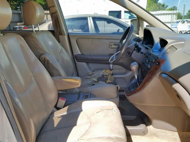 JT6GF10U3X0014711 - 1999 LEXUS RX 300 WHITE photo 5