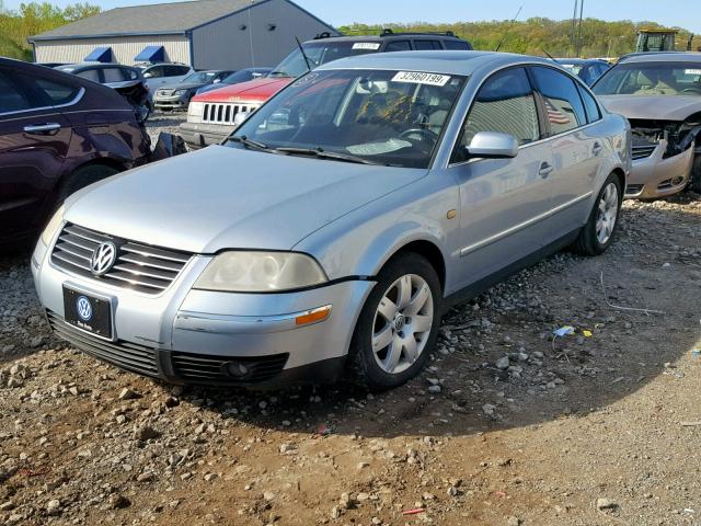 WVWTH63B83P242004 - 2003 VOLKSWAGEN PASSAT GLX BLUE photo 2