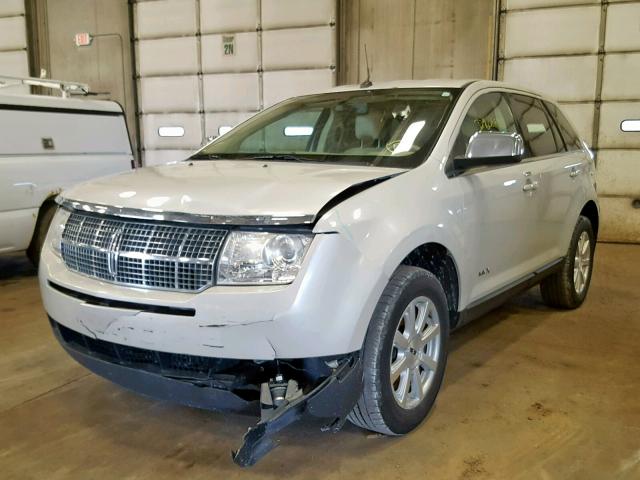 2LMDU88C07BJ35474 - 2007 LINCOLN MKX CREAM photo 2