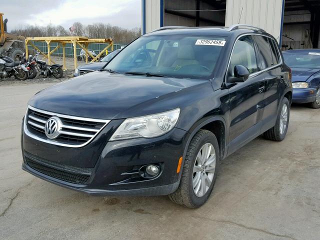 WVGBV75N19W525761 - 2009 VOLKSWAGEN TIGUAN SE BLACK photo 2