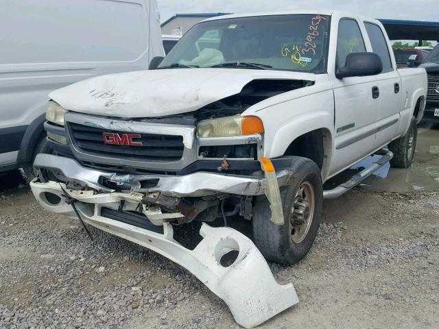 1GTHC23U83F150993 - 2003 GMC SIERRA C25 WHITE photo 2