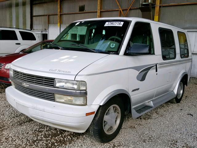 1GBDM19WXYB120850 - 2000 CHEVROLET ASTRO WHITE photo 2