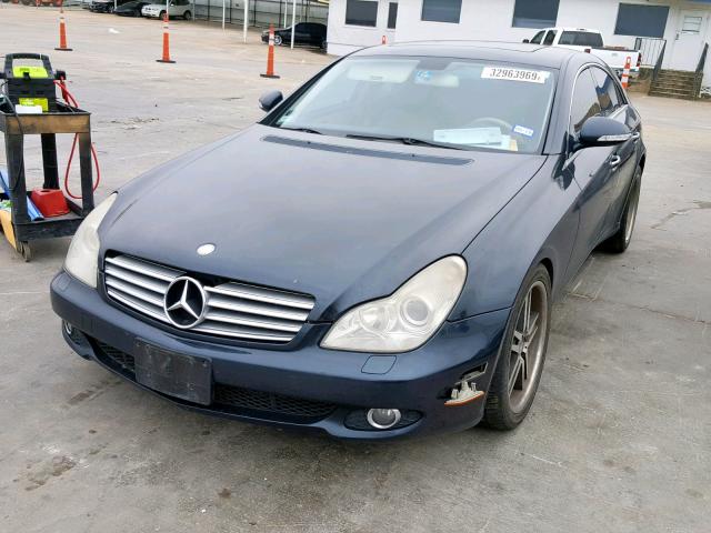 WDDDJ75X46A075029 - 2006 MERCEDES-BENZ CLS BLUE photo 2