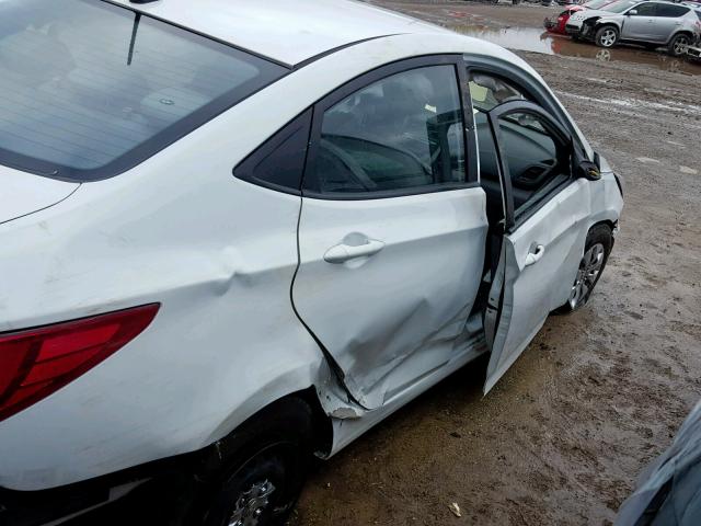 KMHCT4AEXGU979367 - 2016 HYUNDAI ACCENT SE WHITE photo 9