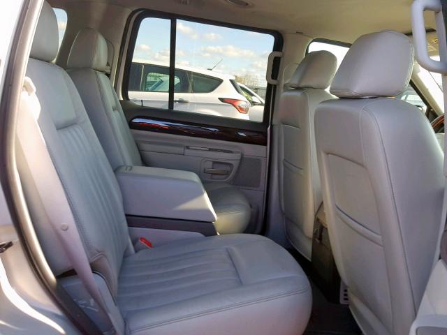 5LMEU88H64ZJ53754 - 2004 LINCOLN AVIATOR 银色 照片 6