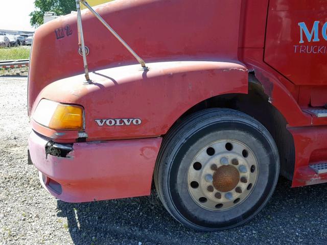 4V4ND3RH4YN247383 - 2000 VOLVO VN RED photo 9