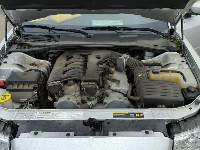 2C3JA53G95H616259 - 2005 CHRYSLER 300 TOURIN SILVER photo 7