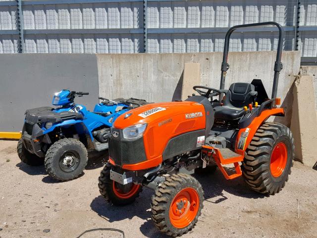 B2650HSD69247 - 2018 KUTA TRACTOR ORANGE photo 2