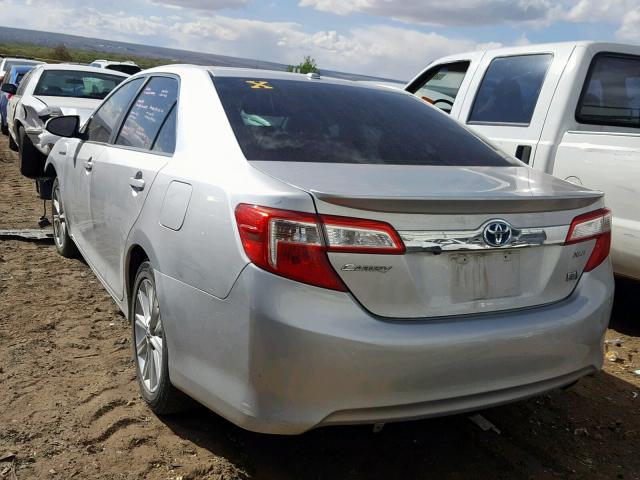 4T1BD1FK0EU117438 - 2014 TOYOTA CAMRY HYBR SILVER photo 3