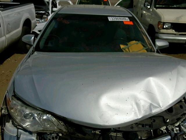 4T1BD1FK0EU117438 - 2014 TOYOTA CAMRY HYBR SILVER photo 7