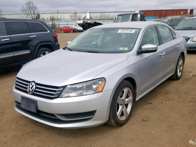 1VWBP7A37DC028711 - 2013 VOLKSWAGEN PASSAT SE SILVER photo 2