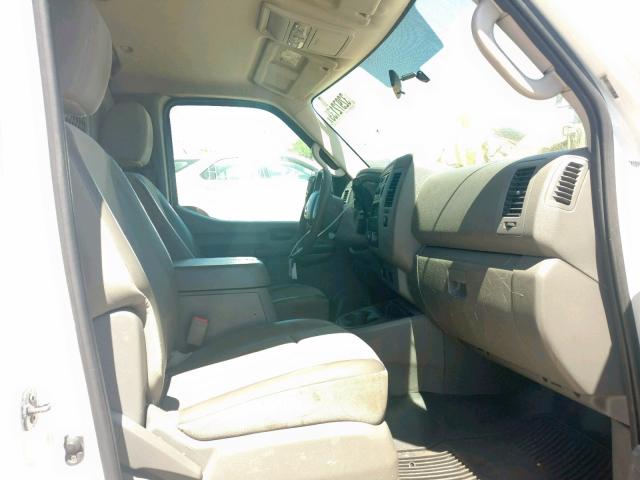 1N6BF0KY2DN106529 - 2013 NISSAN NV 1500 WHITE photo 5