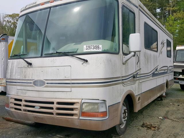 1FCLF53S220A06195 - 2002 FORD OTHER WHITE photo 2