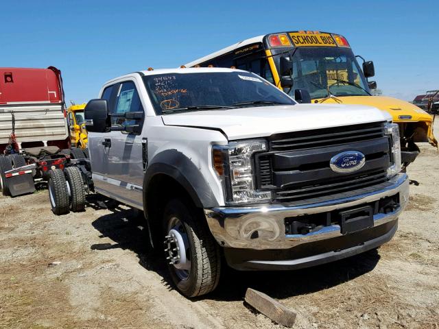 1FD0X5HT0KED39172 - 2019 FORD F550 SUPER WHITE photo 1