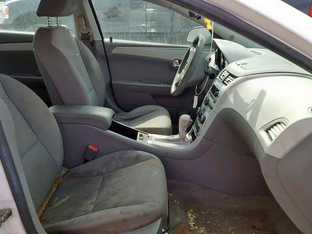 1G1ZB5E07CF148700 - 2012 CHEVROLET MALIBU LS WHITE photo 5