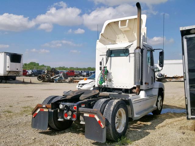 1FUBA8A872PJ88401 - 2002 FREIGHTLINER CONVENTION WHITE photo 4