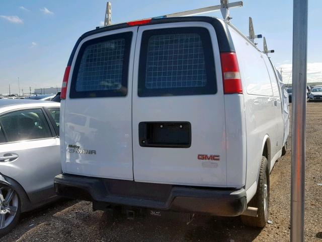 1GTZ7UCG2F1187666 - 2015 GMC SAVANA G35 WHITE photo 4