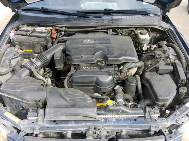 JTHBD192740090369 - 2004 LEXUS IS 300 BLUE photo 7