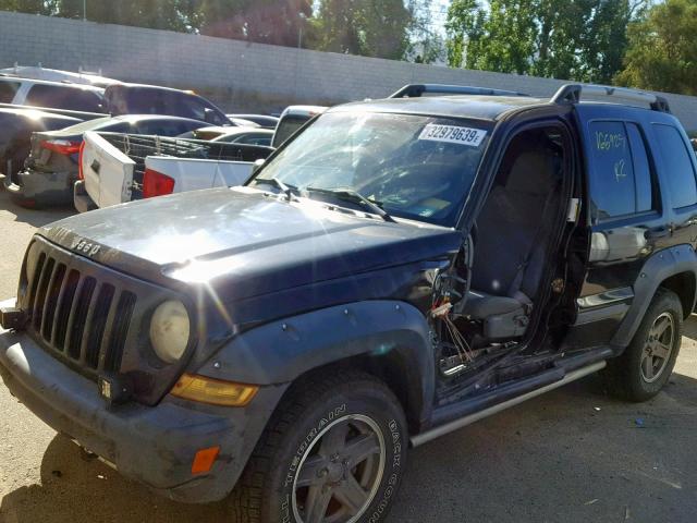 1J4GL38K75W590421 - 2005 JEEP LIBERTY RE BLACK photo 2