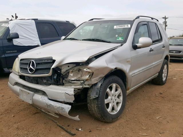 4JGAB72E5XA095980 - 1999 MERCEDES-BENZ ML 430 SILVER photo 2