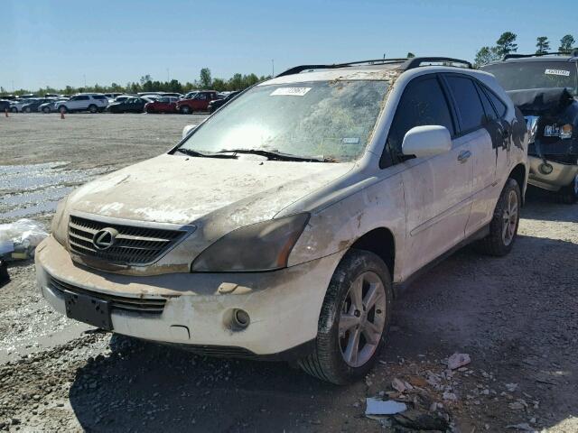 JTJHW31U582046201 - 2008 LEXUS RX 400H WHITE photo 2