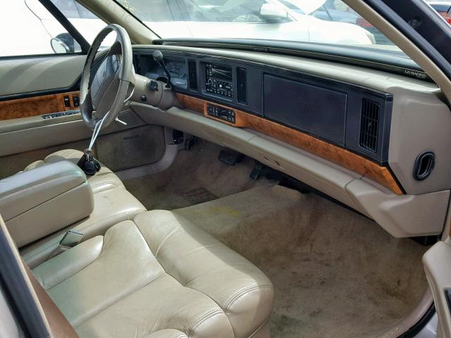 1G4HR52K3TH413259 - 1996 BUICK LESABRE LI BROWN photo 5