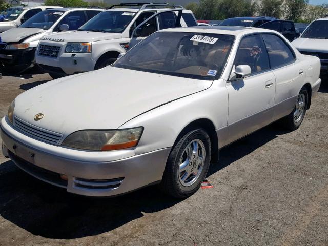 JT8GK13T7S0091189 - 1995 LEXUS ES 300 WHITE photo 2