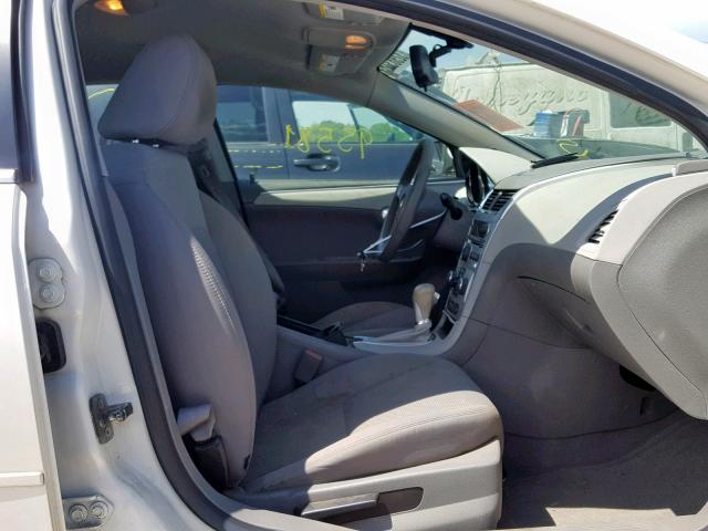 1G1ZC5E05CF233936 - 2012 CHEVROLET MALIBU 1LT 白色 照片 5