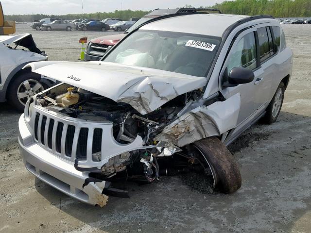 1J4NT4FB0AD578911 - 2010 JEEP COMPASS SP 银色 照片 2