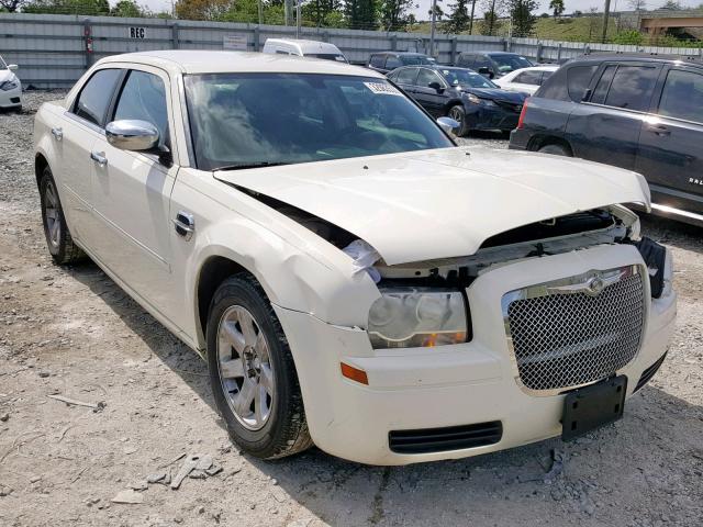 2C3KA43R67H618604 - 2007 CHRYSLER 300 WHITE photo 1