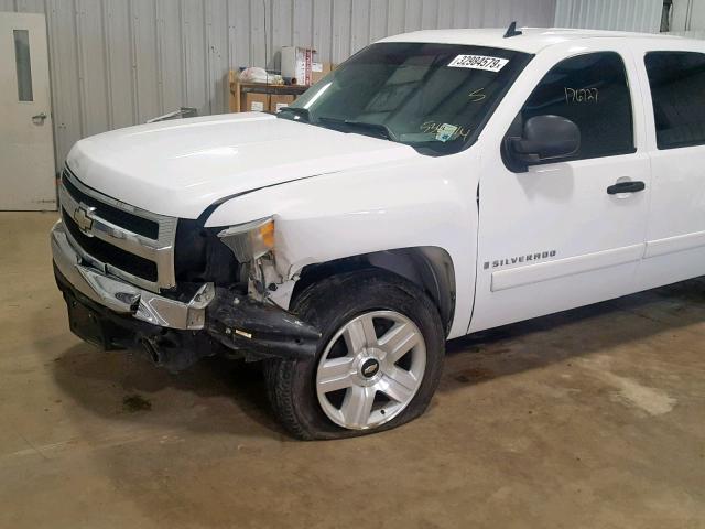 3GCEC13J77G534514 - 2007 CHEVROLET SILVERADO WHITE photo 9