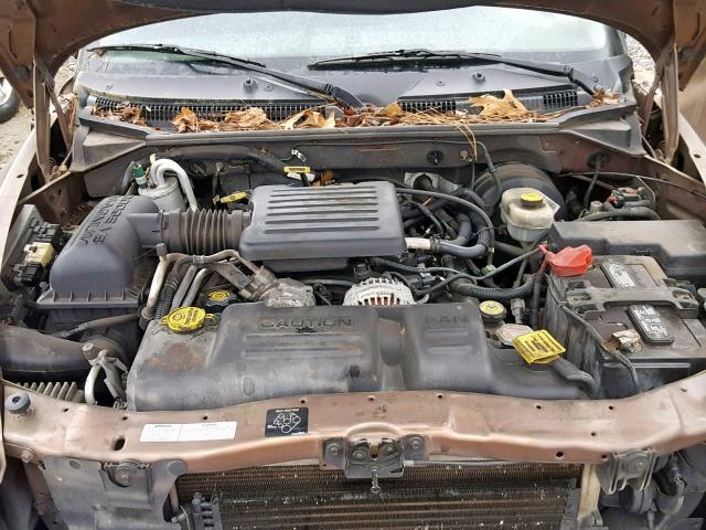 1B7GL2AN21S156137 - 2001 DODGE DAKOTA QUA BROWN photo 7