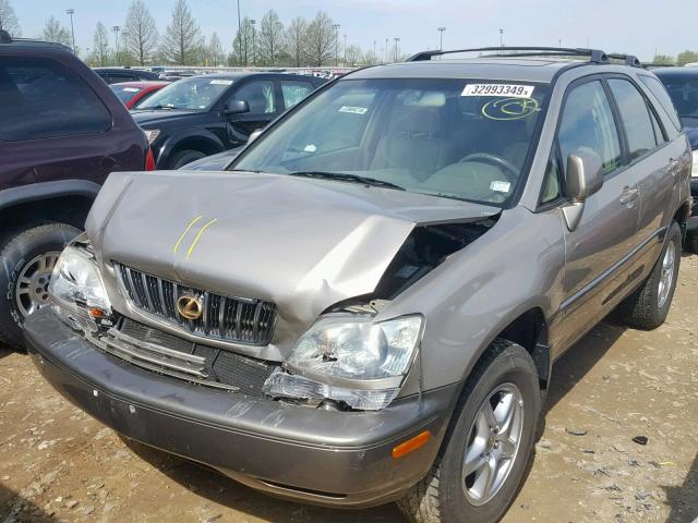 JTJHF10U110183269 - 2001 LEXUS RX 300 GOLD photo 2