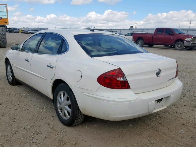 2G4WC582061300859 - 2006 BUICK LACROSSE C WHITE photo 3