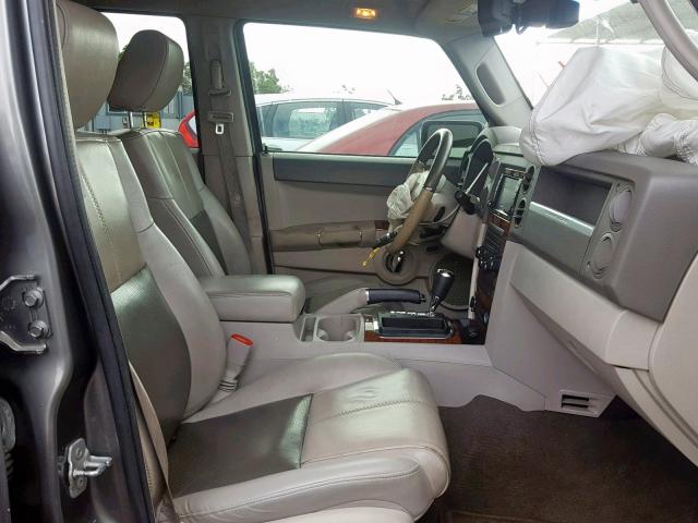 1J8HH58N78C156001 - 2008 JEEP COMMANDER GRAY photo 5