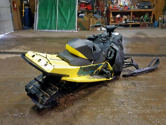 2BPSBMCA6CV000116 - 2016 SKI DOO MXZ YELLOW photo 4