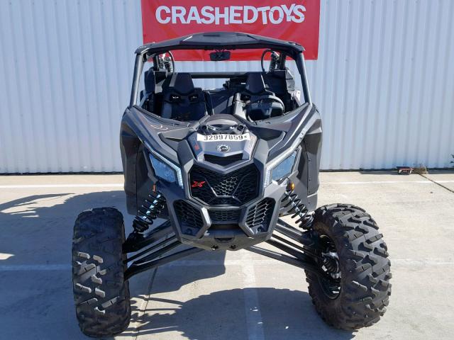 3JBVXAW21JK000571 - 2018 CAN-AM MAVERICK X TWO TONE photo 2