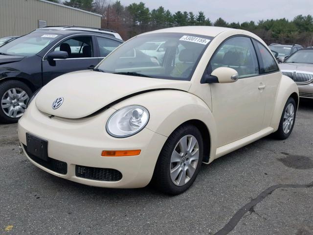 3VWPG3AG1AM033723 - 2010 VOLKSWAGEN NEW BEETLE კრემისფერი ფოტო 2
