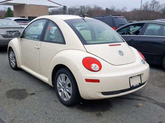 3VWPG3AG1AM033723 - 2010 VOLKSWAGEN NEW BEETLE კრემისფერი ფოტო 3