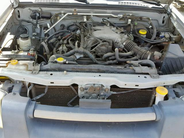 1N6ED27T42C331555 - 2002 NISSAN FRONTIER C SILVER photo 7