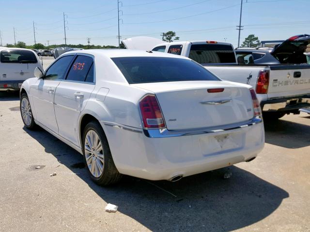 2C3CCARG5DH708423 - 2013 CHRYSLER 300 WHITE photo 3