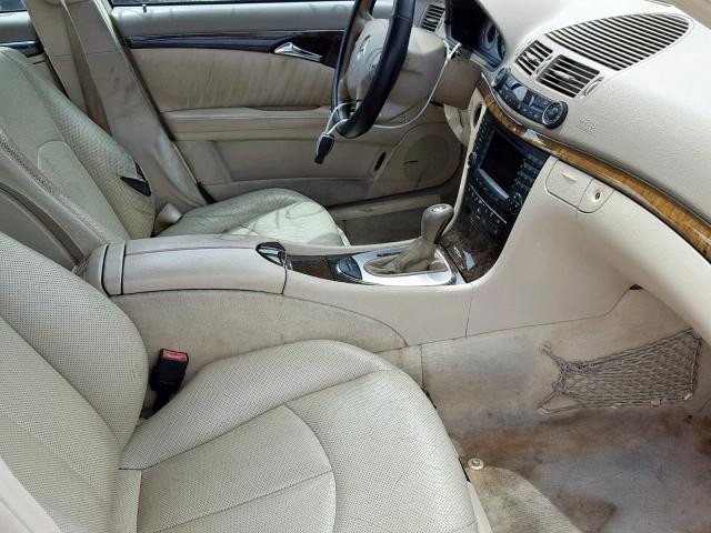 WDBUF70J84A452486 - 2004 MERCEDES-BENZ E 500 WHITE photo 5