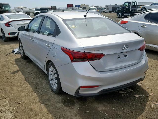 3KPC24A35KE039362 - 2019 HYUNDAI ACCENT SE SILVER photo 3