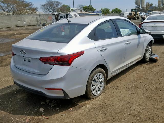 3KPC24A35KE039362 - 2019 HYUNDAI ACCENT SE SILVER photo 4