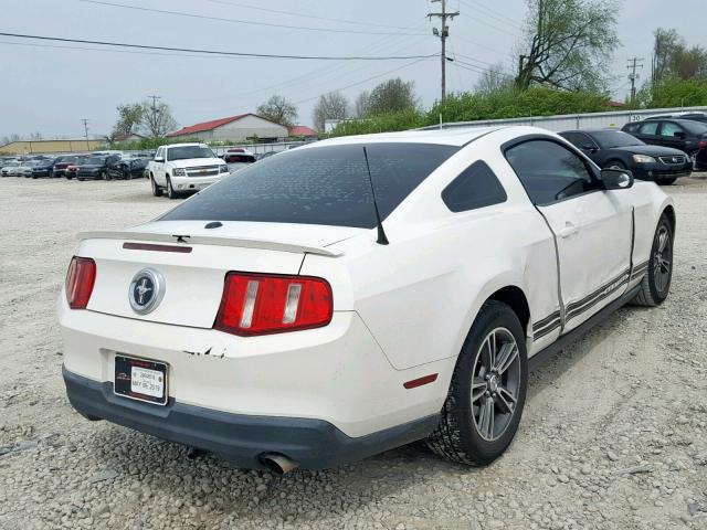 1ZVBP8AN8A5107019 - 2010 FORD MUSTANG WHITE photo 4