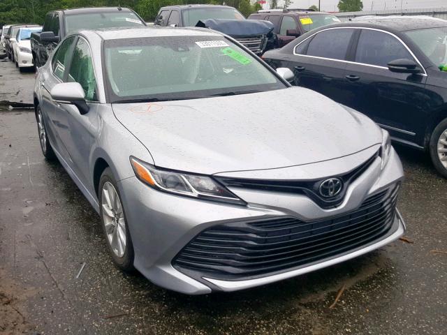 4T1B11HK9JU008900 - 2018 TOYOTA CAMRY LE A SILVER photo 1