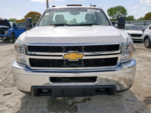 1GBJC74K89E106328 - 2009 CHEVROLET SILVERADO WHITE photo 9